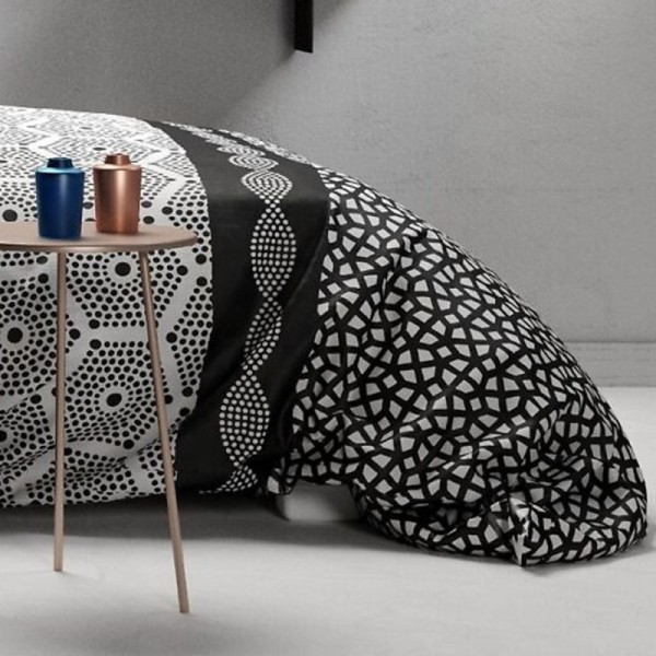 Zoom sur le motif de la housse de couette 240x260 cm Pavage coton 57 fils